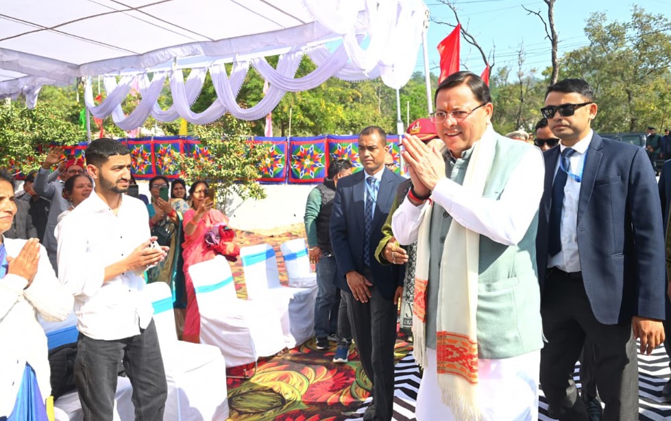 पूर्व अर्धसैनिक बलों के सम्मेलन में पहुंचे मुख्यमंत्री पुष्कर सिंह धामी