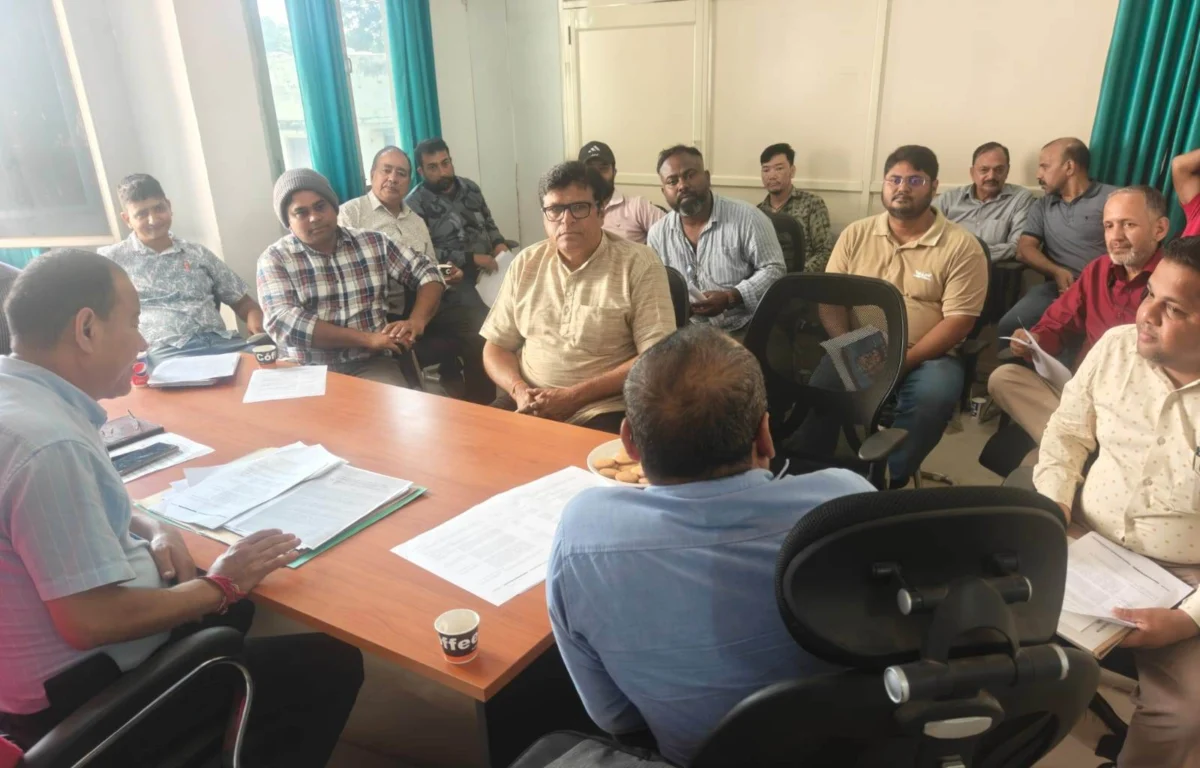 हल्द्वानी में मिठाई की दुकानों पर नया नियम लागू, अब हर ट्रे पर लिखनी होगी एक्सपायरी डेट!